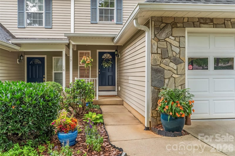 19 Willowick Drive, Asheville, NC - 2 beds, 2.5 baths, 1,296 sqft - $305,900