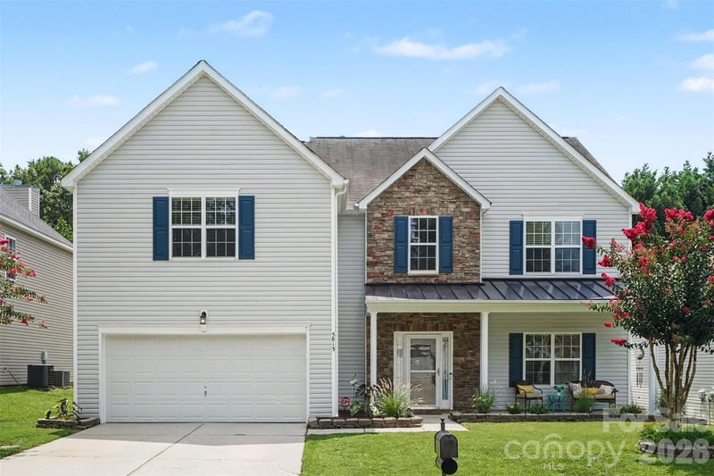 5813 Parkstone Drive, Matthews, NC - 4 beds, 2.5 baths, 2,607 sqft - $450,000