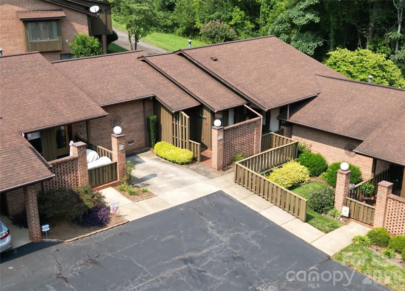 1328 Radio Road, Statesville, NC - 3 beds, 2 baths, 1,407 sqft - $340,000