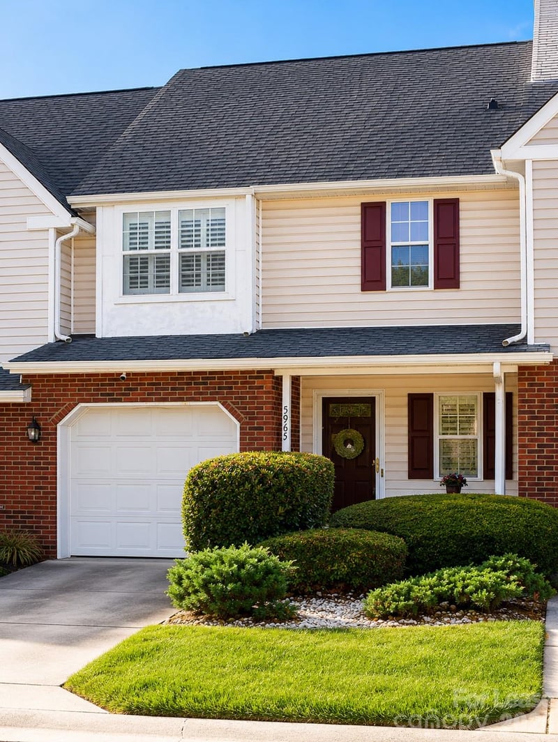 5965 Prescott Court, Charlotte, NC - 2 beds, 2.5 baths, 1,425 sqft - $1,600