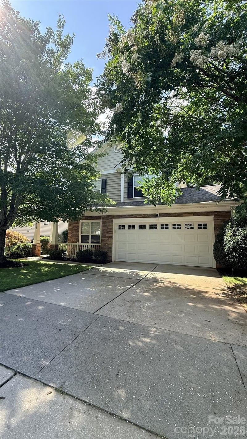 691 Goldflower Drive, Rock Hill, SC - 4 beds, 2.5 baths, 2,180 sqft - $399,000