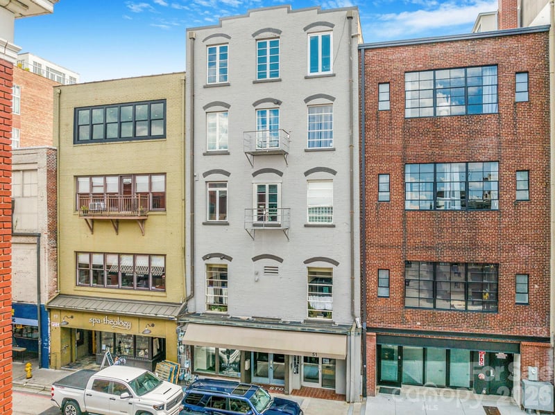 35 Patton Avenue Apt 302, Asheville, NC - 1 bed, 1 bath, 571 sqft - $449,000