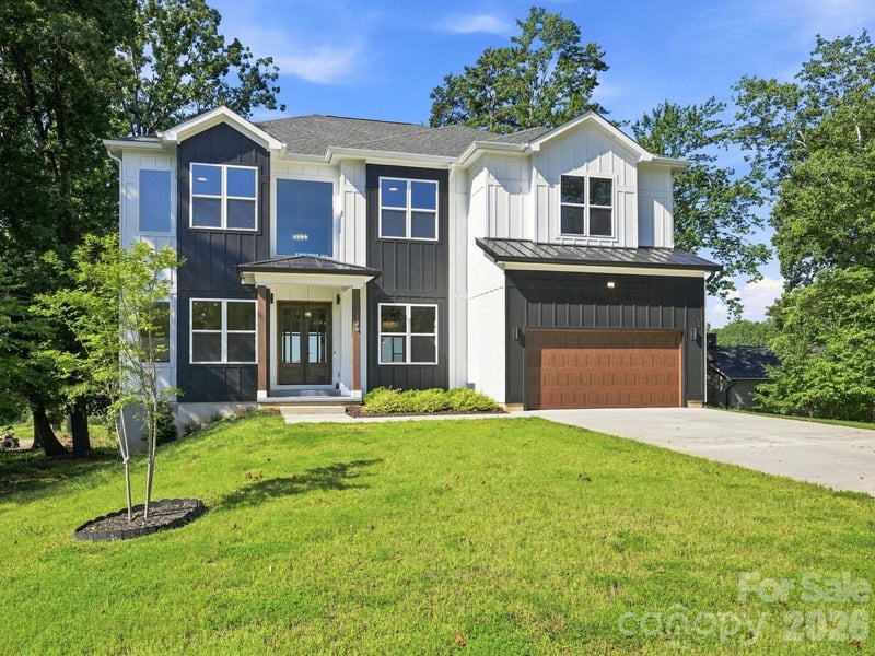 124 Clipper Lane, Mooresville, NC - 3 beds, 5.5 baths, 6,007 sqft - $1,750,000