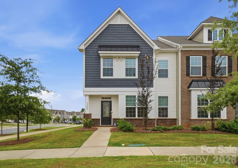 13905 Castle Nook Drive, Charlotte, NC - 3 beds, 2.5 baths, 2,248 sqft - $399,000