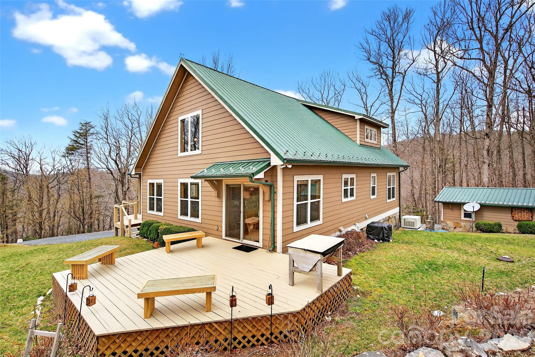600 Sassafras Dr, Spruce Pine, NC 28777. property listing photo