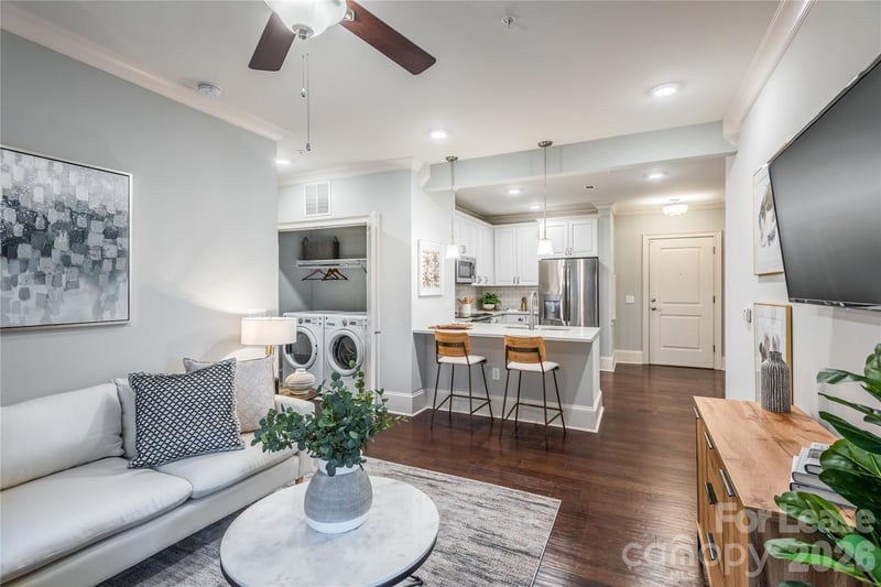 511 Queens Road 2-205, Charlotte, NC - 2 beds, 2 baths, 1,094 sqft - $2,223