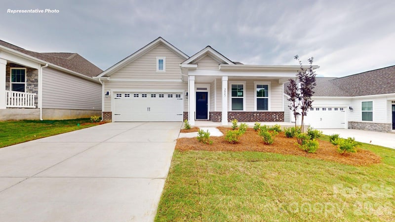 3244 Oberon Street, York, SC - 3 beds, 2 baths, 1,727 sqft - $399,000
