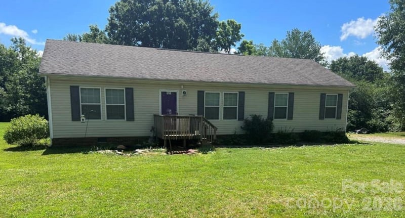 121 Pine State Road, Troutman, NC - 4 beds, 2 baths, 1,456 sqft - $300,000