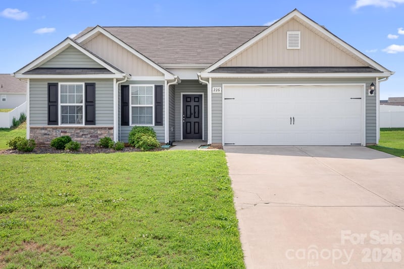 226 Caley Street, Kings Mountain, NC - 3 beds, 2 baths, 1,523 sqft - $275,000