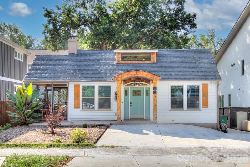 709 Baldwin Avenue A, Charlotte, NC - 3 beds, 2 baths, 1,353 sqft - $3,000