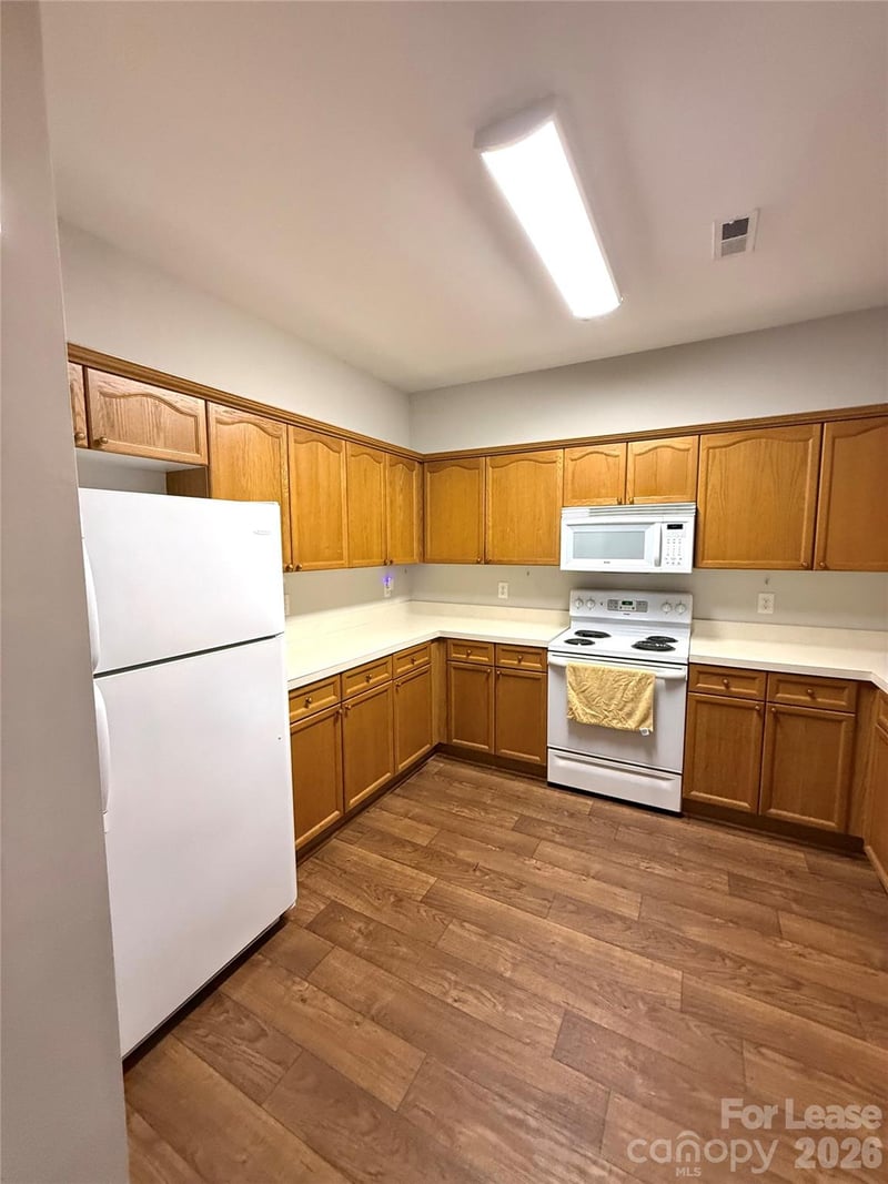 5915 Pisgah Way, Charlotte, NC - 2 beds, 2.5 baths - $1,950
