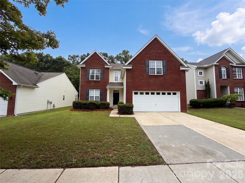 17240 Westmill Lane, Charlotte, NC - 3 beds, 2.5 baths, 2,216 sqft - $570,000