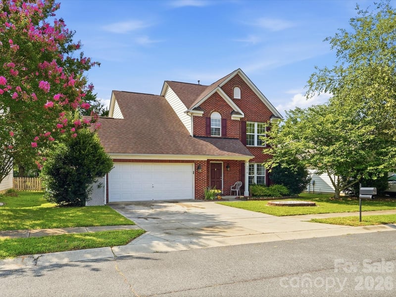6618 Courtland Street, Indian Trail, NC - 3 beds, 2.5 baths, 1,632 sqft - $393,000