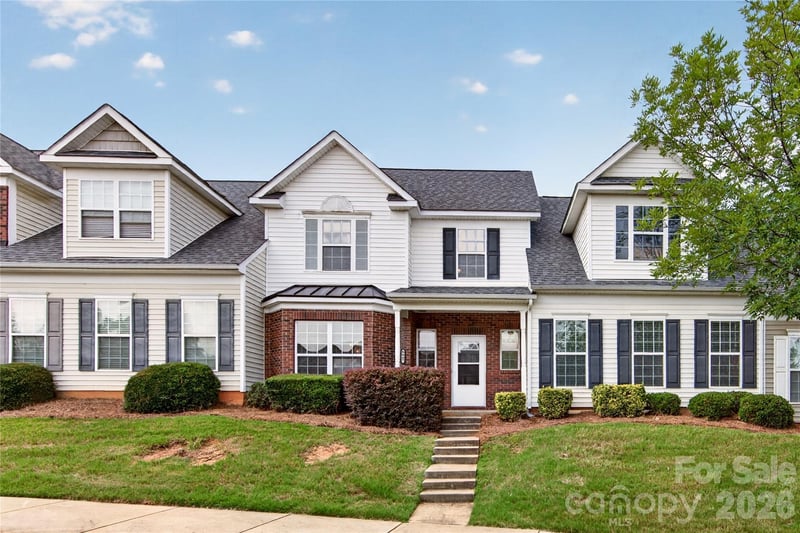 9907 Porta Ferry Drive, Charlotte, NC - 3 beds, 2.5 baths, 2,430 sqft - $349,000