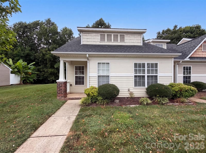 946 Olde Towne Way, Rock Hill, SC - 3 beds, 2 baths, 379 sqft - $240,000