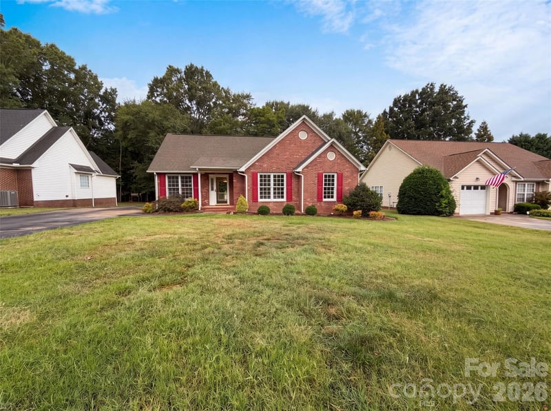 2017 Bristol Parkway, Rock Hill, SC - 3 beds, 2 baths, 1,348 sqft - $281,000