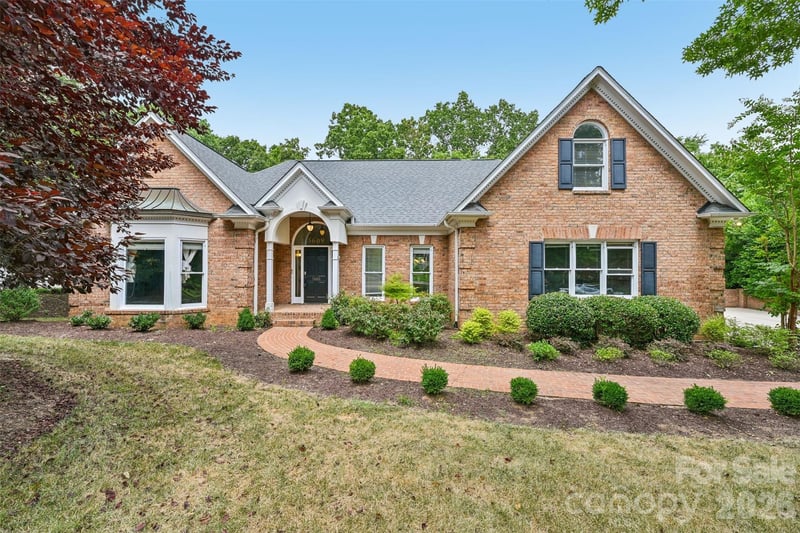 5609 Camilla Drive, Charlotte, NC - 5 beds, 4.5 baths, 4,140 sqft - $1,525,000