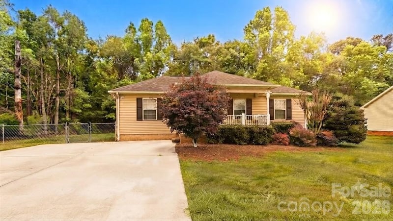 5228 Crane Point Drive, Charlotte, NC - 3 beds, 2 baths, 1,300 sqft - $339,900