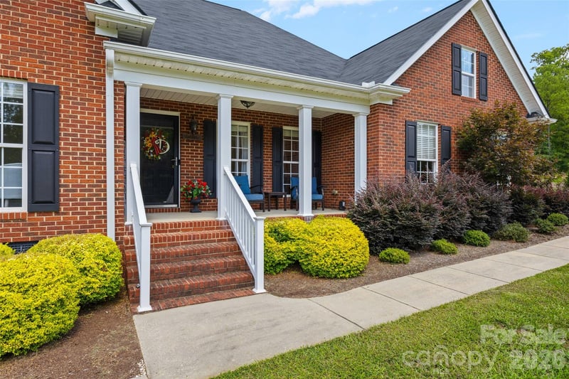 4215 Bonanza Trail, Lancaster, SC - 5 beds, 2 baths, 2,585 sqft - $474,900