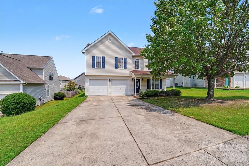 10521 Barvas Street, Charlotte, NC - 4 beds, 2.5 baths - $2,200