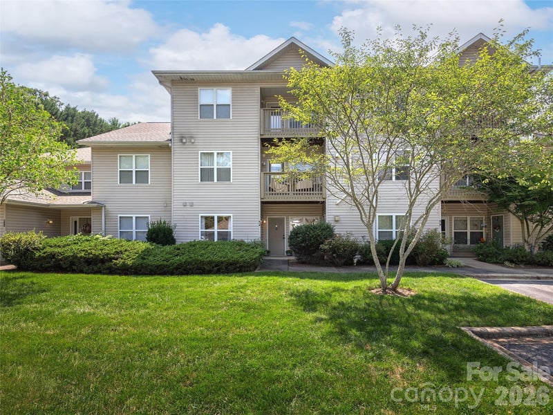 403 Carrington Place, Arden, NC - 2 beds, 2 baths, 1,145 sqft - $225,000