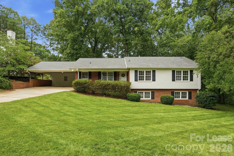 926 Shady Bluff Drive, Charlotte, NC - 4 beds, 3 baths, 2,679 sqft - $4,700