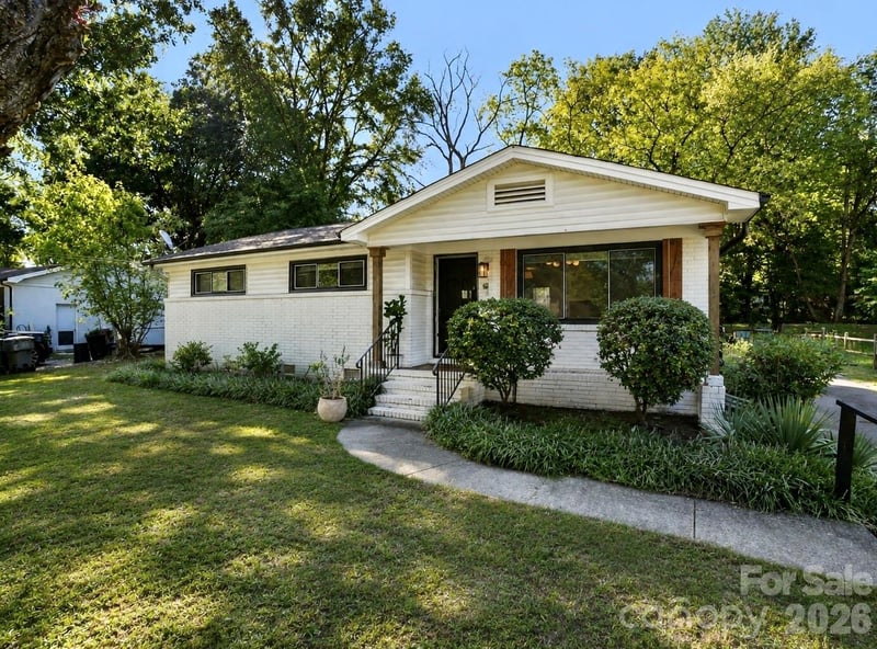 1700 Brookdale Avenue, Charlotte, NC - 3 beds, 1.5 baths, 1,033 sqft - $450,000