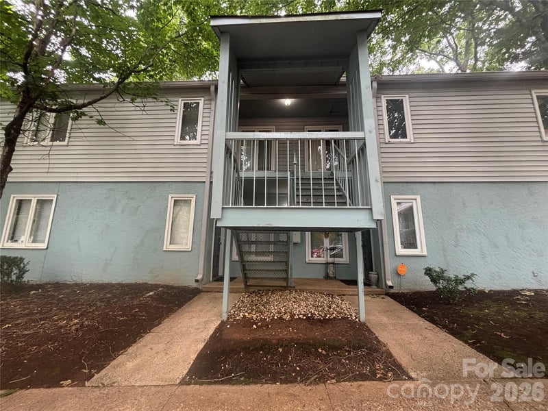 1906 Meadowlark Lane Apt 19, Charlotte, NC - 1 bed, 1 bath, 667 sqft - $120,000