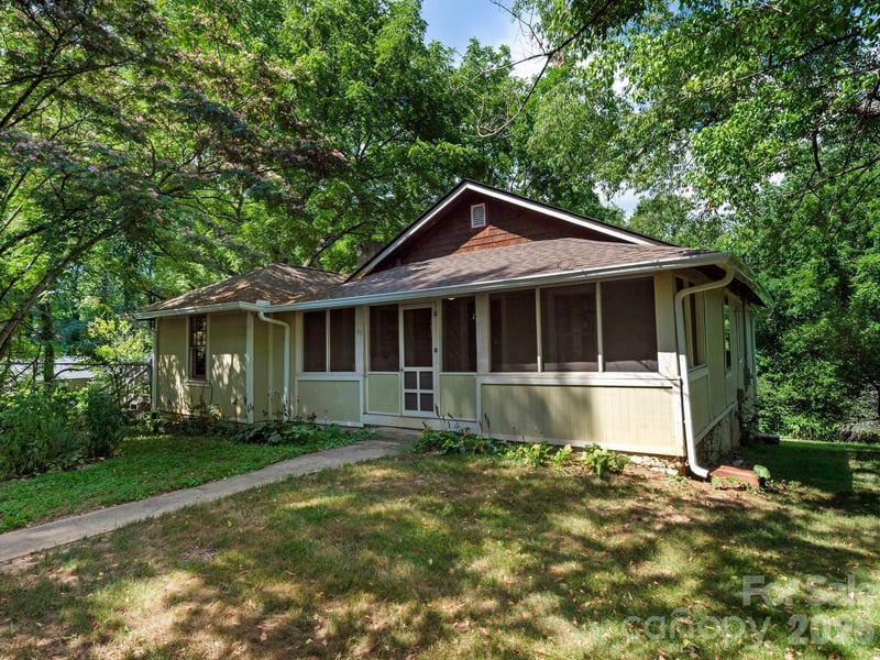 57 Dale Street, Asheville, NC - 3 beds, 2 baths, 1,241 sqft - $438,000