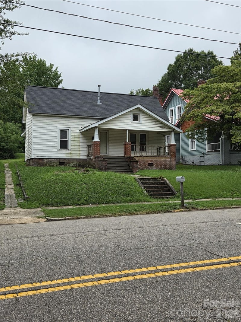 421 N Salisbury Avenue, Spencer, NC - 2 beds, 1 bath, 1,239 sqft - $124,000