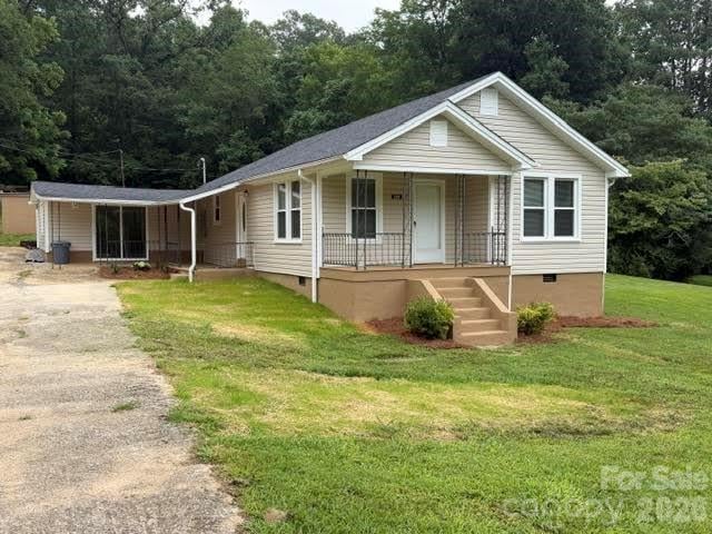 299 US 221 Highway S, Marion, NC - 3 beds, 1 bath, 1,810 sqft - $285,000