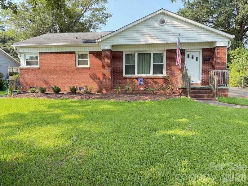 1327 Dresden Drive W, Charlotte, NC - 3 beds, 2 baths, 1,473 sqft - $425,000