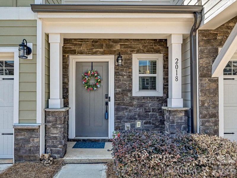 2018 Crooked Oak Lane, York, SC - 3 beds, 2.5 baths, 1,682 sqft - $249,000