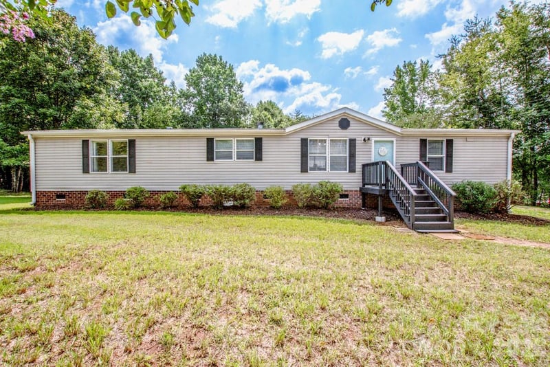 130 Gemstone Drive, Statesville, NC - 3 beds, 3 baths, 1,790 sqft - $242,000