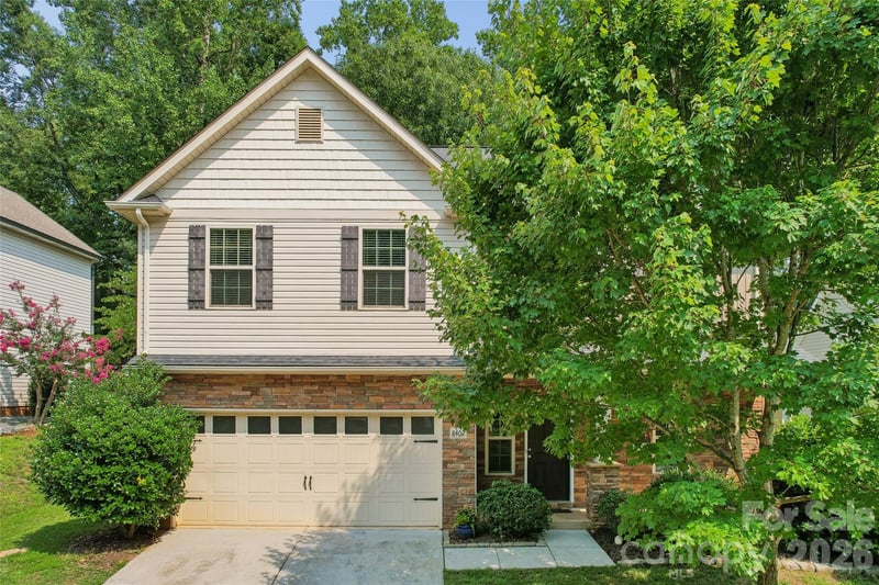 8402 Bampton Drive, Concord, NC - 4 beds, 2.5 baths, 2,814 sqft - $499,000
