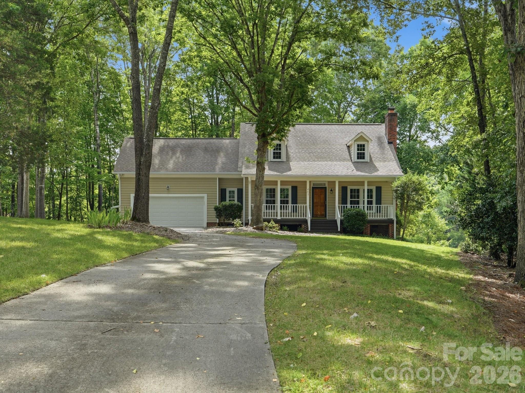 401 Brenwyck Court, Matthews, NC. property listing photo