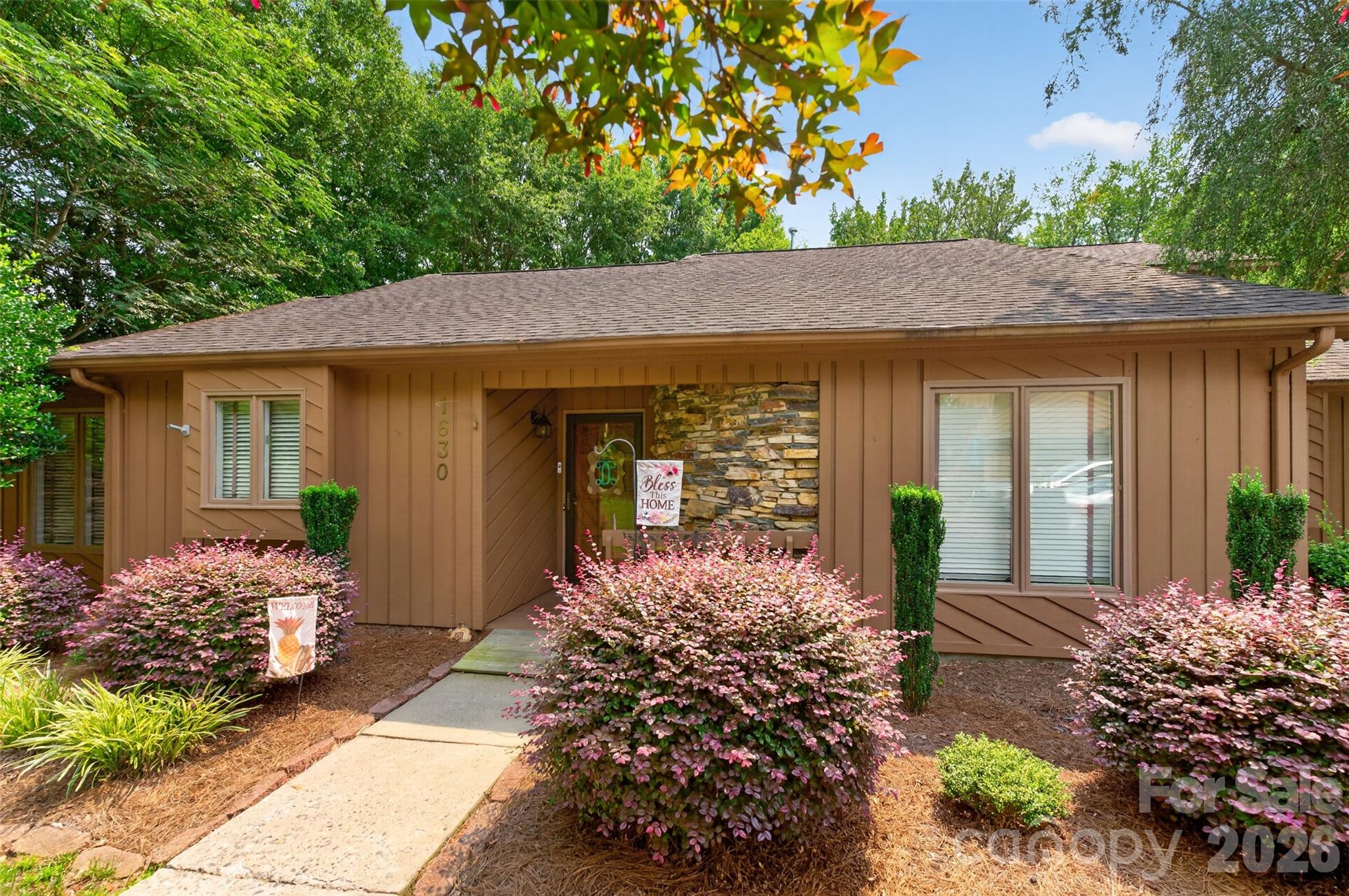 1630 12th Street NE, Hickory, NC. property listing photo