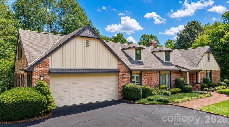 417 Stonecroft Drive SE, Lenoir, NC - 4 beds, 2.5 baths, 4,532 sqft - $724,900