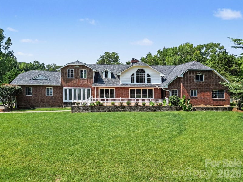 5914 Hanna Court, Charlotte, NC - 5 beds, 3 baths, 4,476 sqft - $949,990