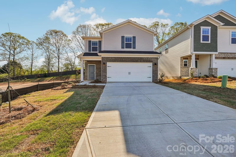 3049 14th Avenue NE, Conover, NC - 3 beds, 2.5 baths, 1,743 sqft - $304,975