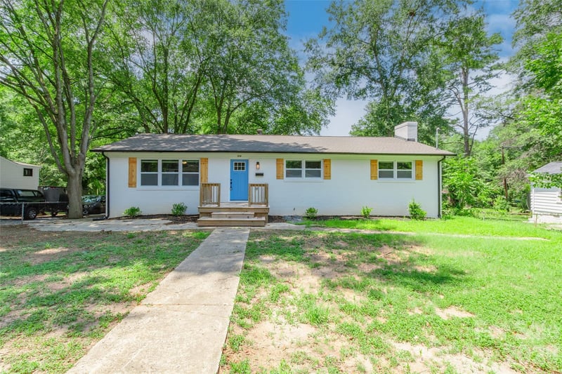 919 N Weldon Street, Gastonia, NC - 5 beds, 3 baths, 3,050 sqft - $385,000