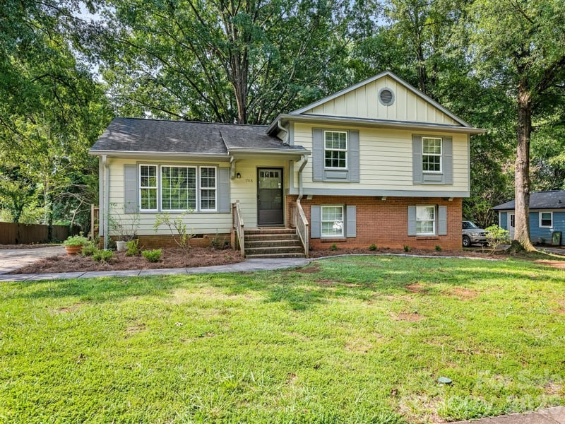 7518 Riding Trail Road, Charlotte, NC - 4 beds, 2.5 baths, 1,804 sqft - $400,000