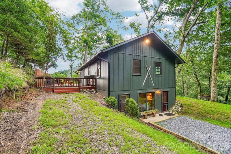 673 Chestnut Lane, Mars Hill, NC - 3 beds, 2 baths, 1,900 sqft - $395,000