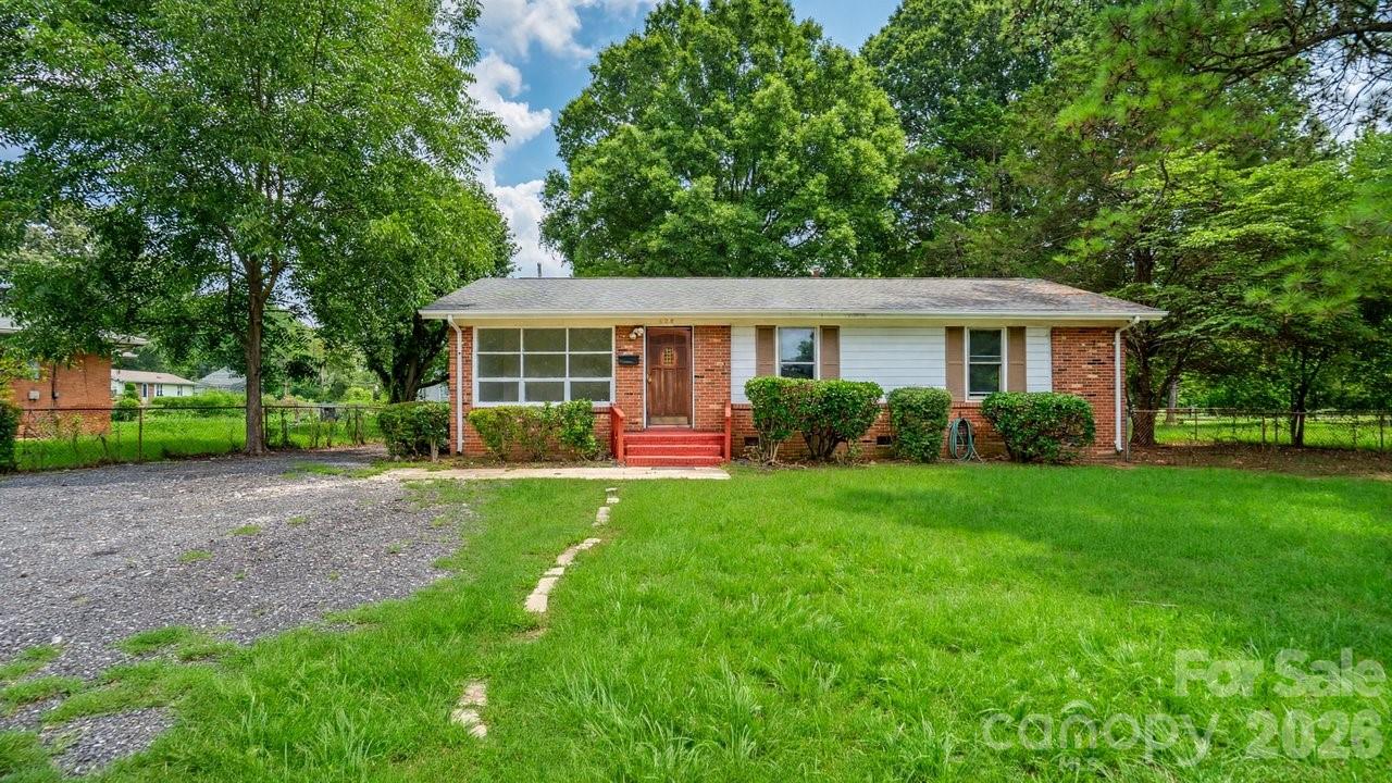 634 Kentbrook Drive, Charlotte, NC. property listing photo
