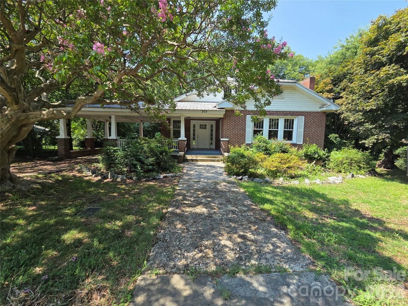 305 W 12th Street, Kannapolis, NC - 3 beds, 2 baths, 2,238 sqft - $345,000