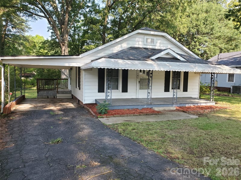 1905 Crestmont Avenue, Kannapolis, NC - 2 beds, 2 baths, 1,100 sqft - $230,000