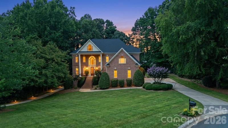 1009 Honors Court, Waxhaw, NC - 5 beds, 5 baths, 4,867 sqft - $1,375,000