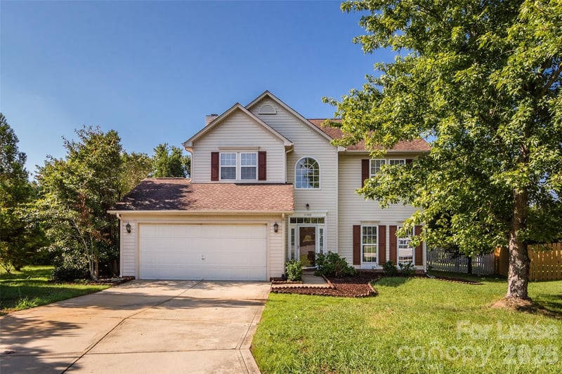 11300 Valerian Court, Charlotte, NC - 4 beds, 2.5 baths, 1,864 sqft - $2,250
