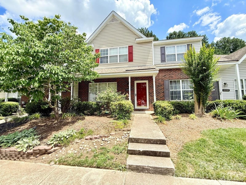 12223 Paperbark Circle, Charlotte, NC - 2 beds, 2.5 baths, 1,304 sqft - $1,800