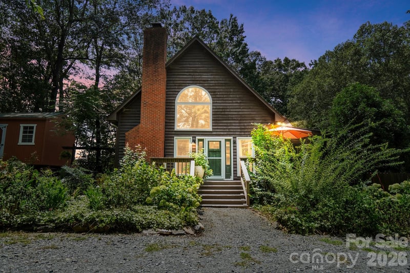 141 Oak Leaf Lane, Wingate, NC - 2 beds, 2.5 baths, 1,727 sqft - $349,900